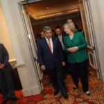 Clinton y Oscar Arias
