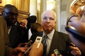 Senador John McCain Está de acuerdo con una Reforma Migratoria