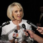 Senadora Jan Brewer