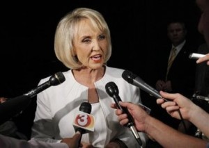Senadora Jan Brewer Jan Brewer, Senadora por Arizona